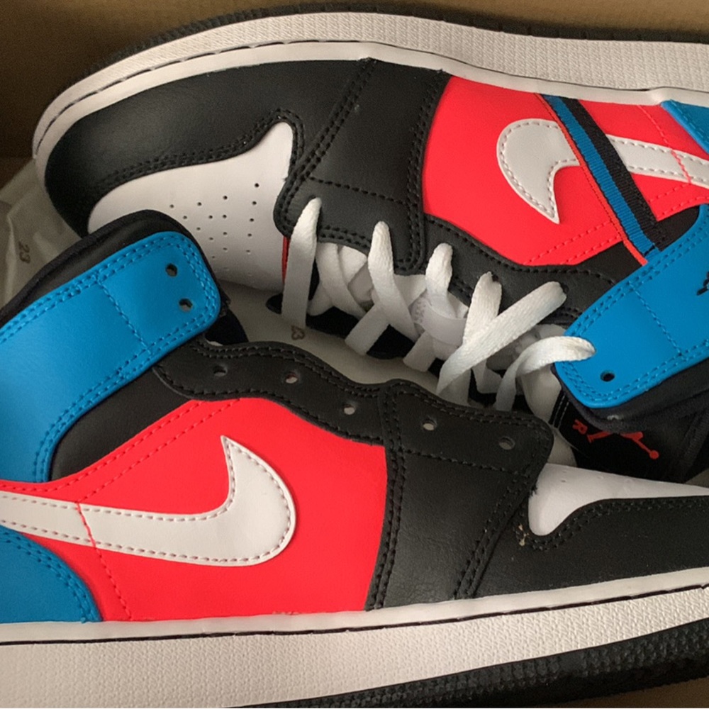 AirJordan 1 mid game time